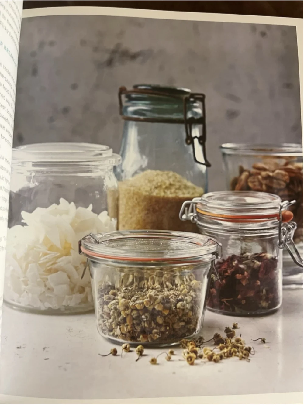 The Wellness Mama Cookbook: 200 Easy-To-Prepare Recipes and Time-Saving Advice